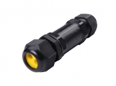 M685 1 in 2 out IP68 waterproof connector